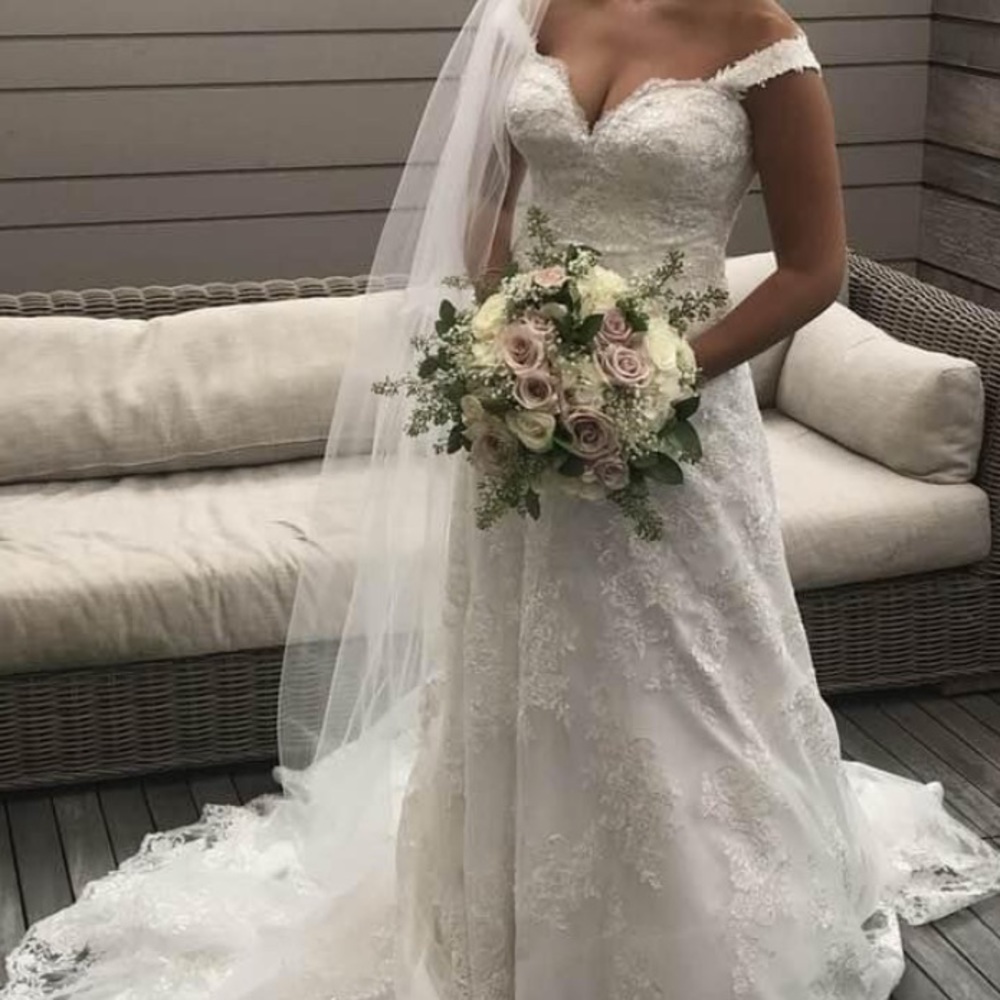 Allure bridal gown in good condition.